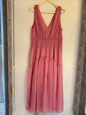 Vince. Maxi Dress in Pink Size Medium Like New